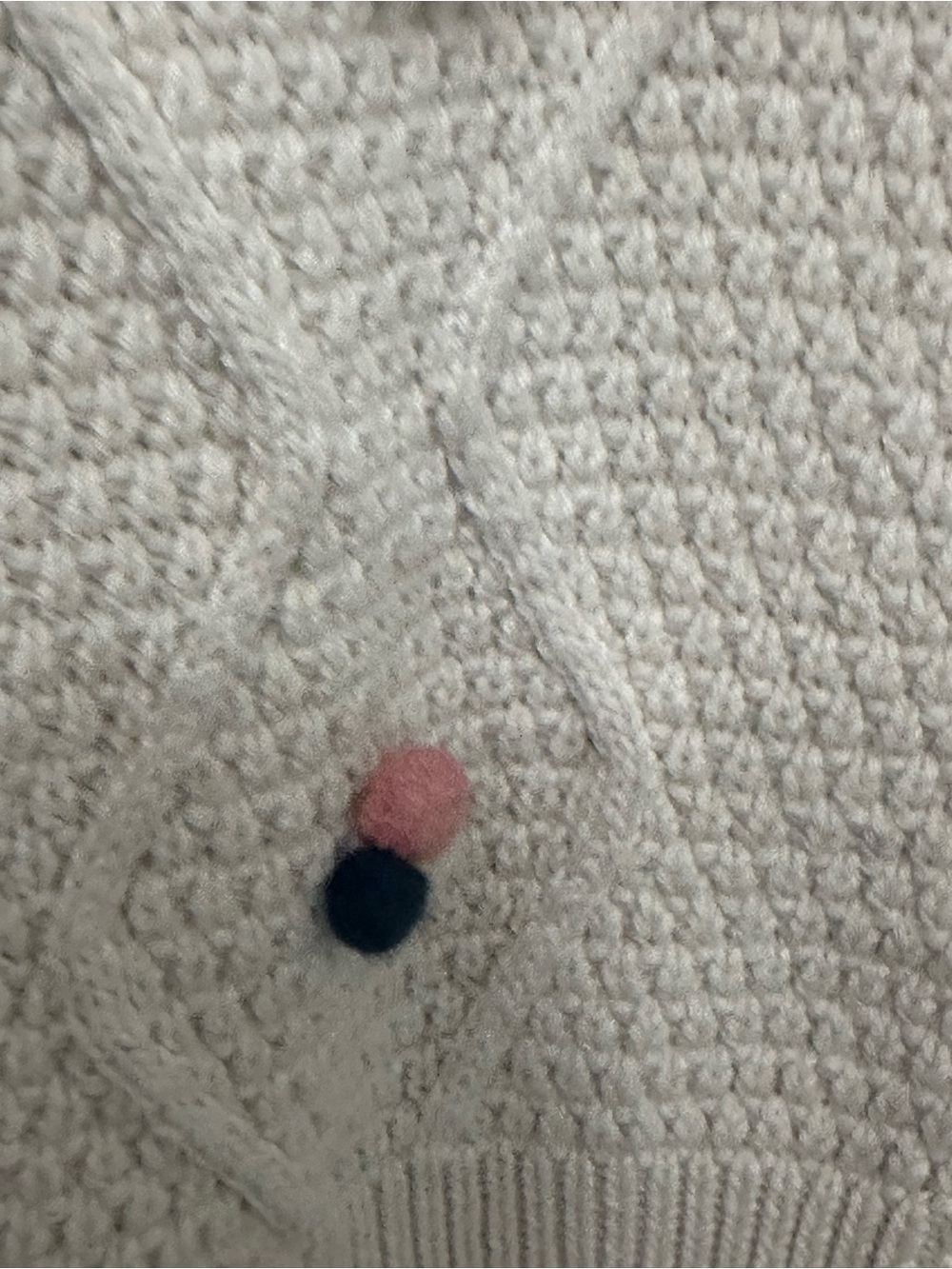New Girls Wavy Cable Knit Pom Pom Cardigan Beige Size 5t Wooden Button Sweater - Picture 3 of 8